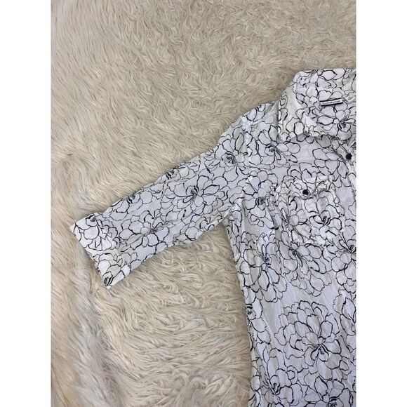 Croft & Barrow Women's Plus Size 1X Black& White Floral Button Up Blouse Top - Picture 10 of 10